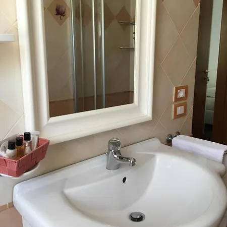 Capo Le Vigne Bed & Breakfast