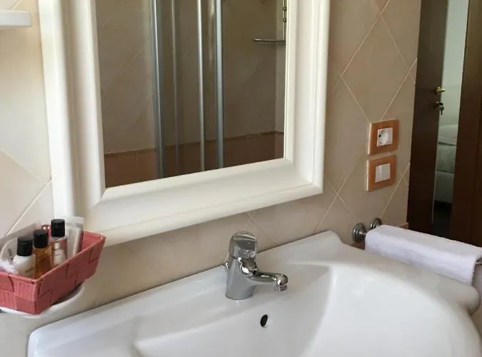 Capo Le Vigne Bed and breakfast